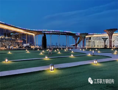 伊吾胡楊林生態(tài)園區(qū)基礎設施提升項目南大門及游客服務中心演藝中心工程.png